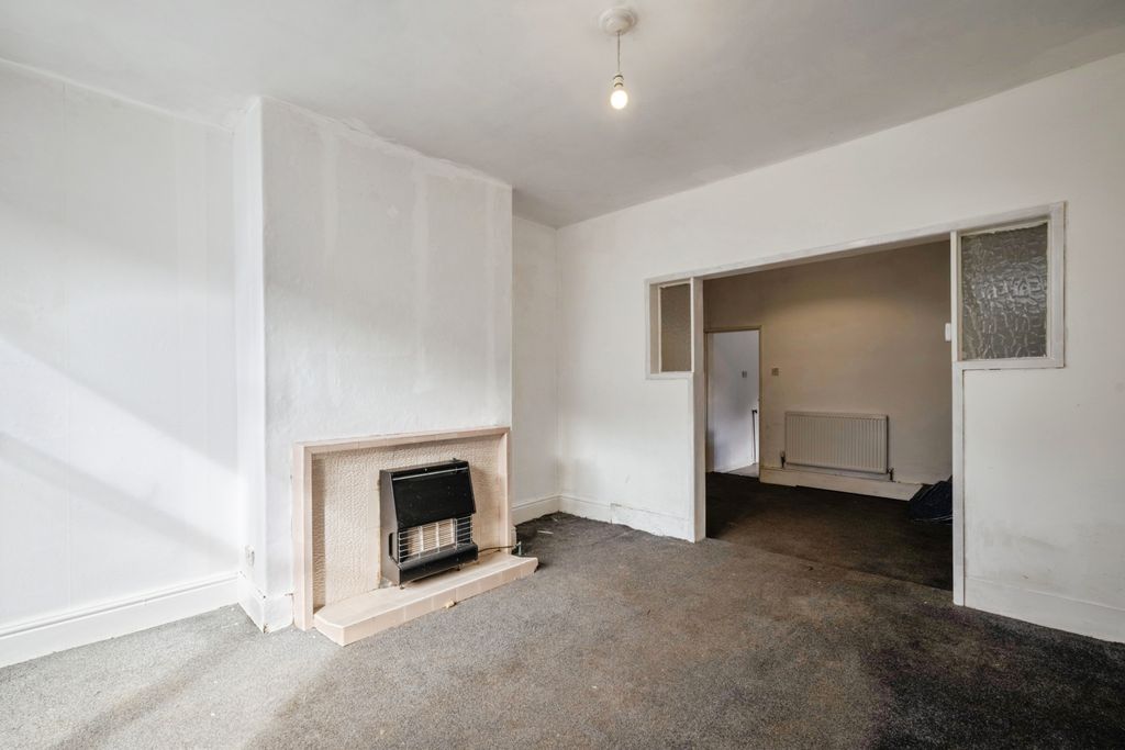 Property photo 3 of 16 Image 1