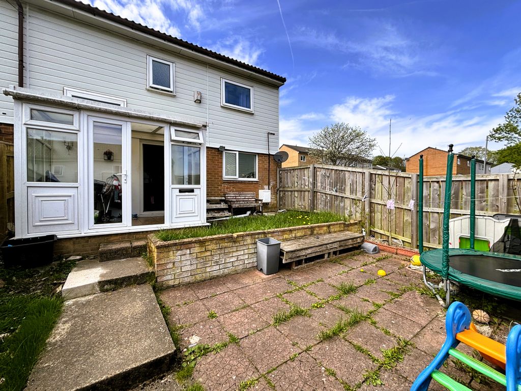 Property photo 1 of 11 Tenanted Three Bed House For Sale