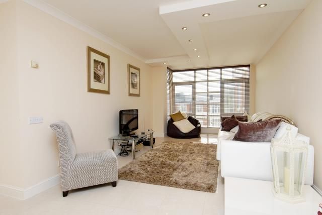 Property photo 1 of 6 Internal View