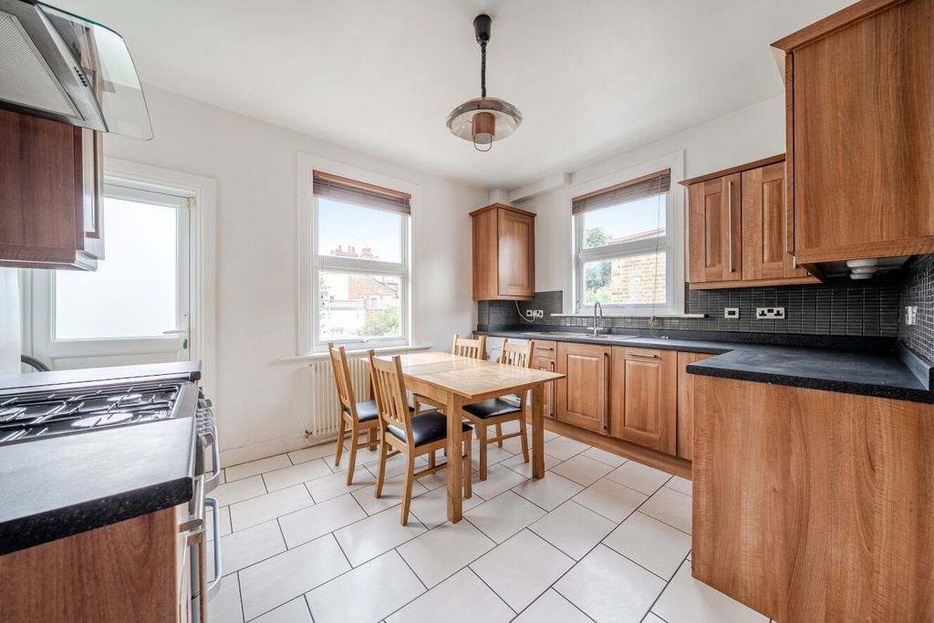 Property photo 3 of 12 1514608-14-6A9947...