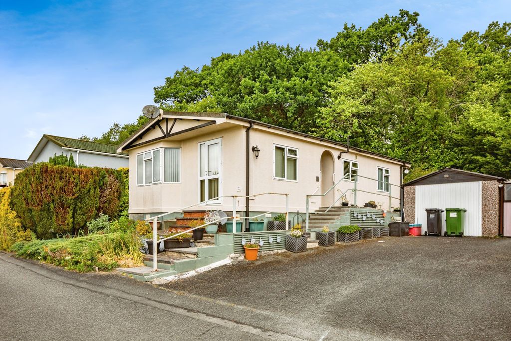 Property photo 1 of 20