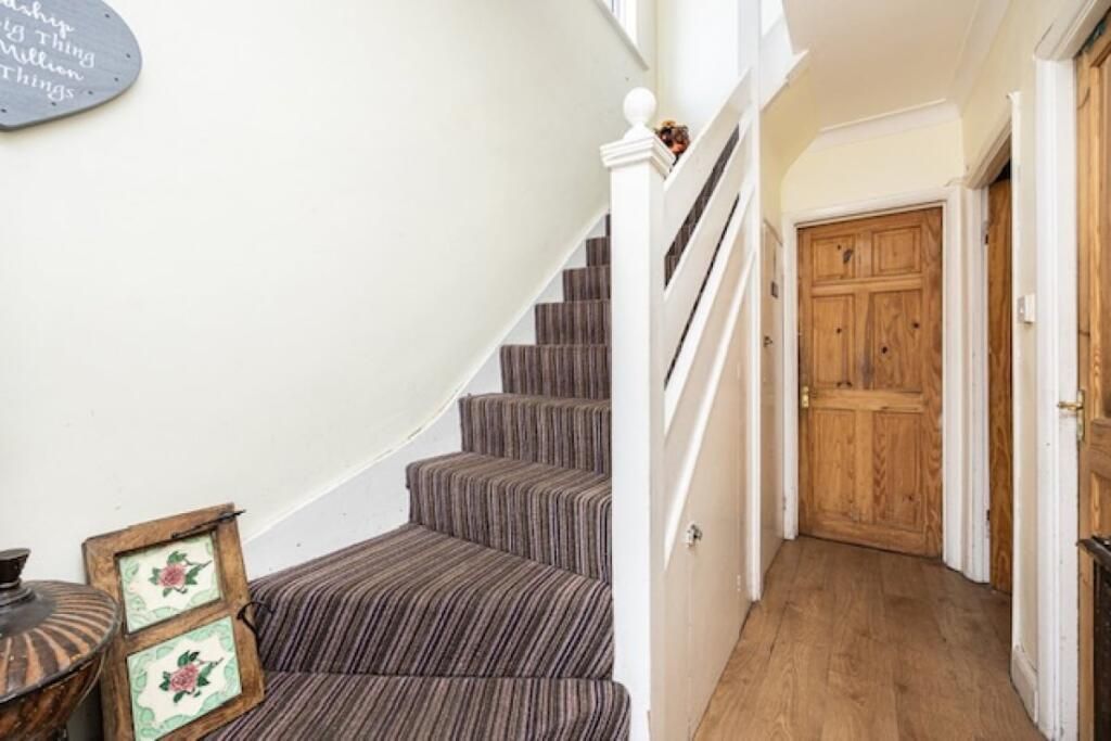 Property photo 2 of 10 Gallery