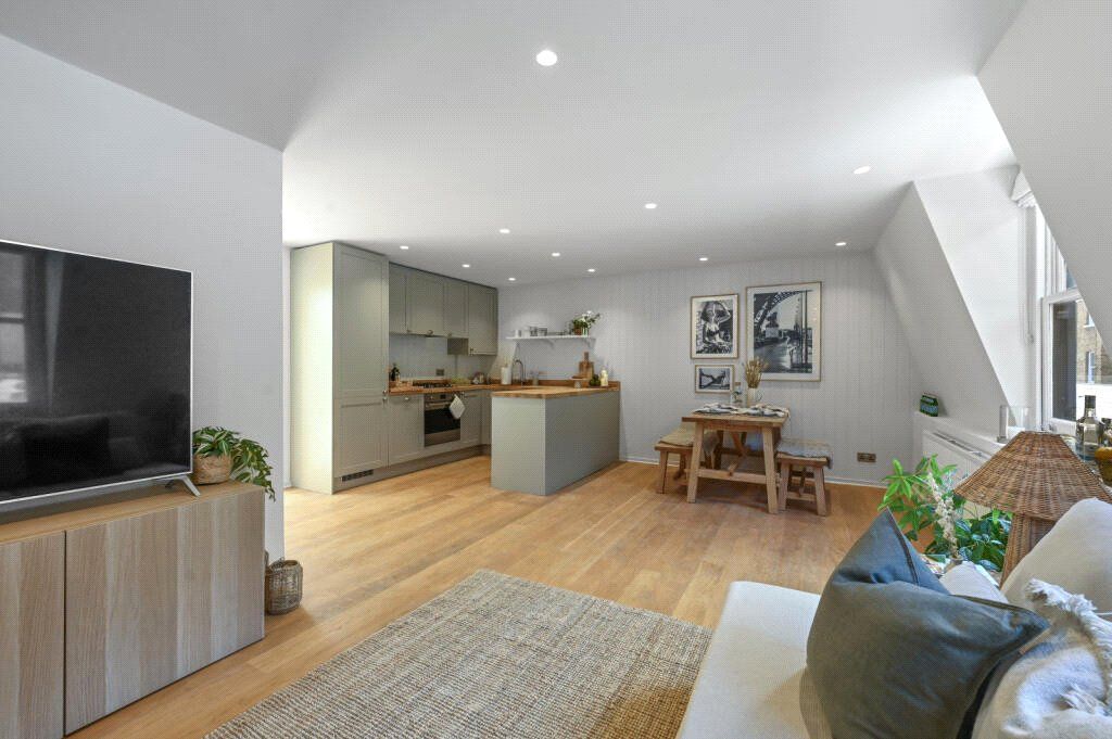 Property photo 2 of 13 Reception And Kitche