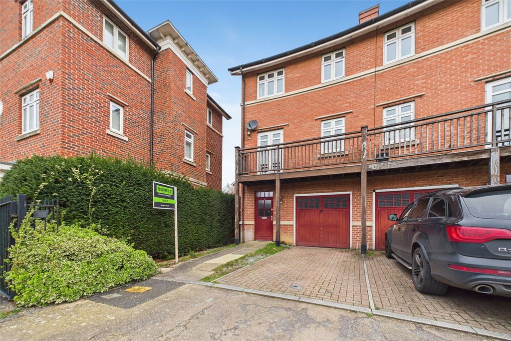 Property photo 1 of 23 Picture No. 08