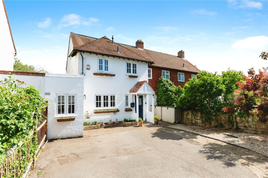 Property photo 2 of 19 Picture No. 30