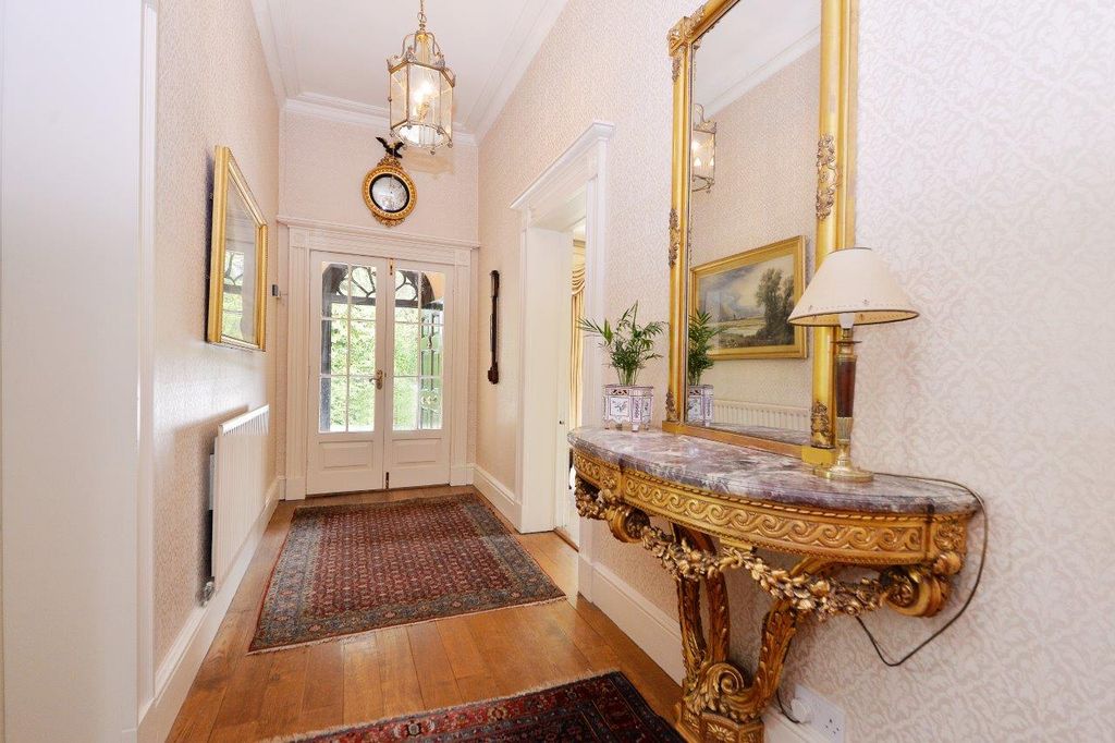 Property photo 3 of 51