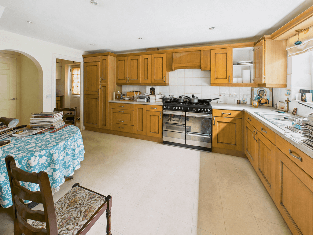 Property photo 3 of 9 Gallery