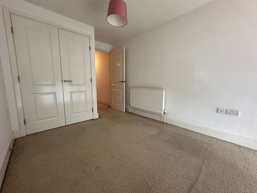 Property photo 3 of 5 Bedroom