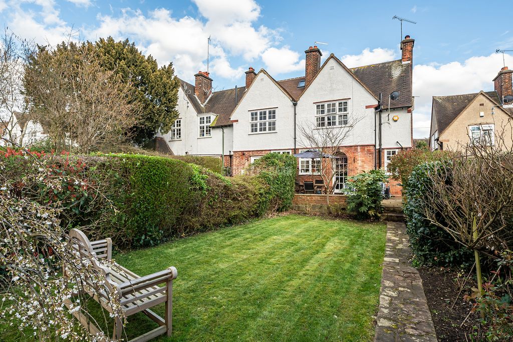 Property photo 2 of 13