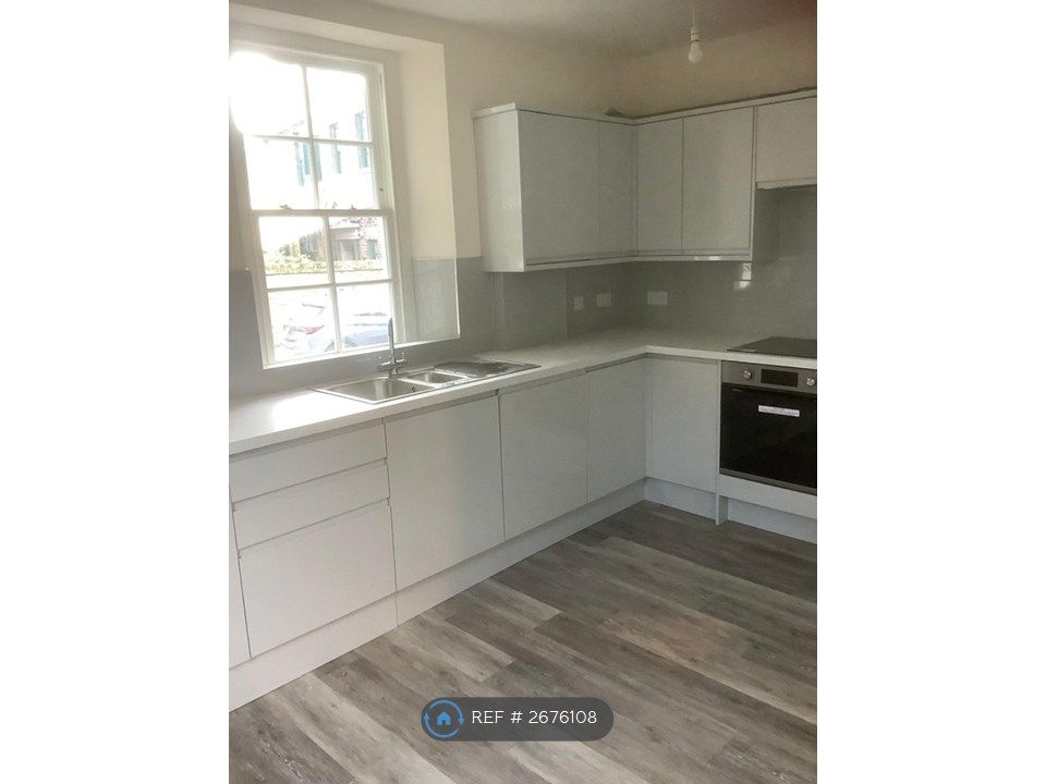 Property photo 1 of 7 Kitchen