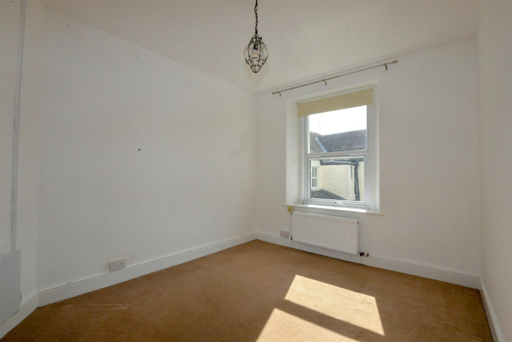 Property photo 2 of 12 Living Room 1.Jpg