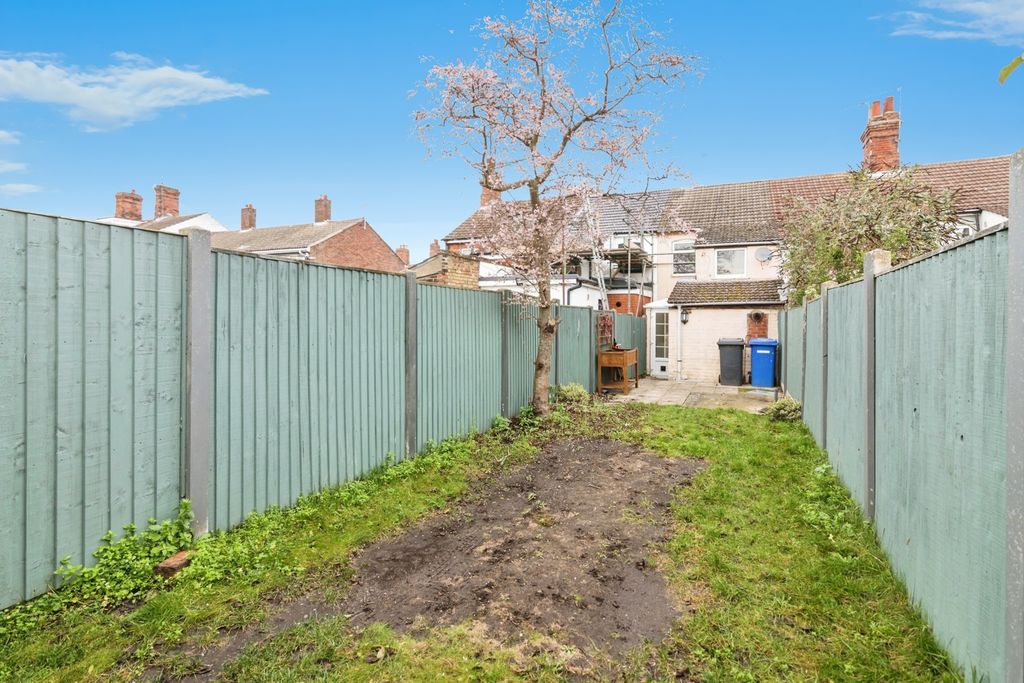 Property photo 2 of 19 Rear