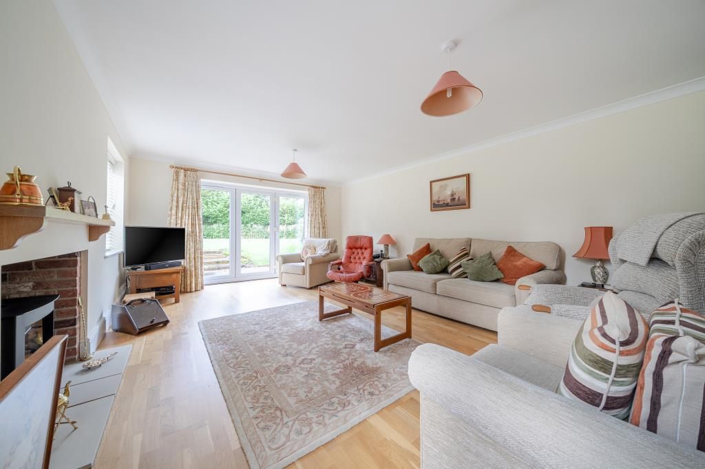 Property photo 3 of 25 Living Room