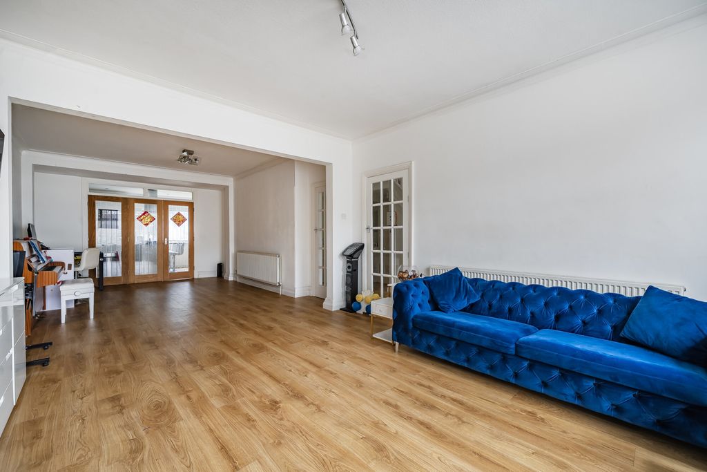 Additional image 13 of 3 bed flat for saleCroydon Road, Beckenham BR3