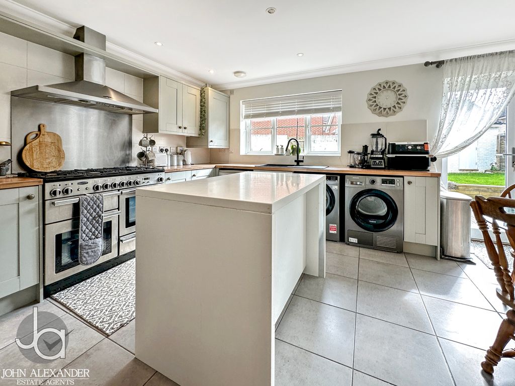 Property photo 2 of 30 20260323_133618259_0.5