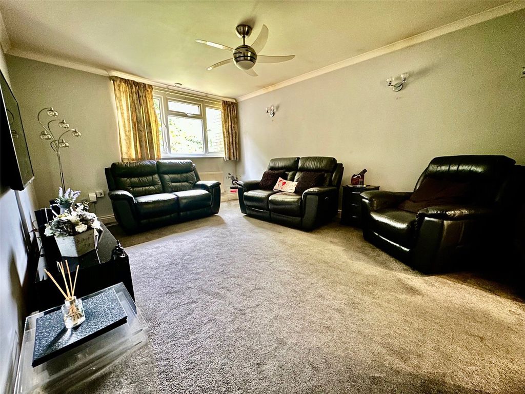 Property photo 2 of 7 Picture No. 29