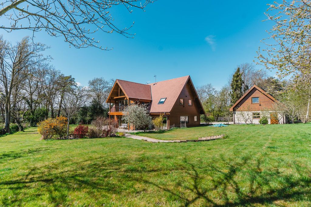 Property photo 1 of 45 1