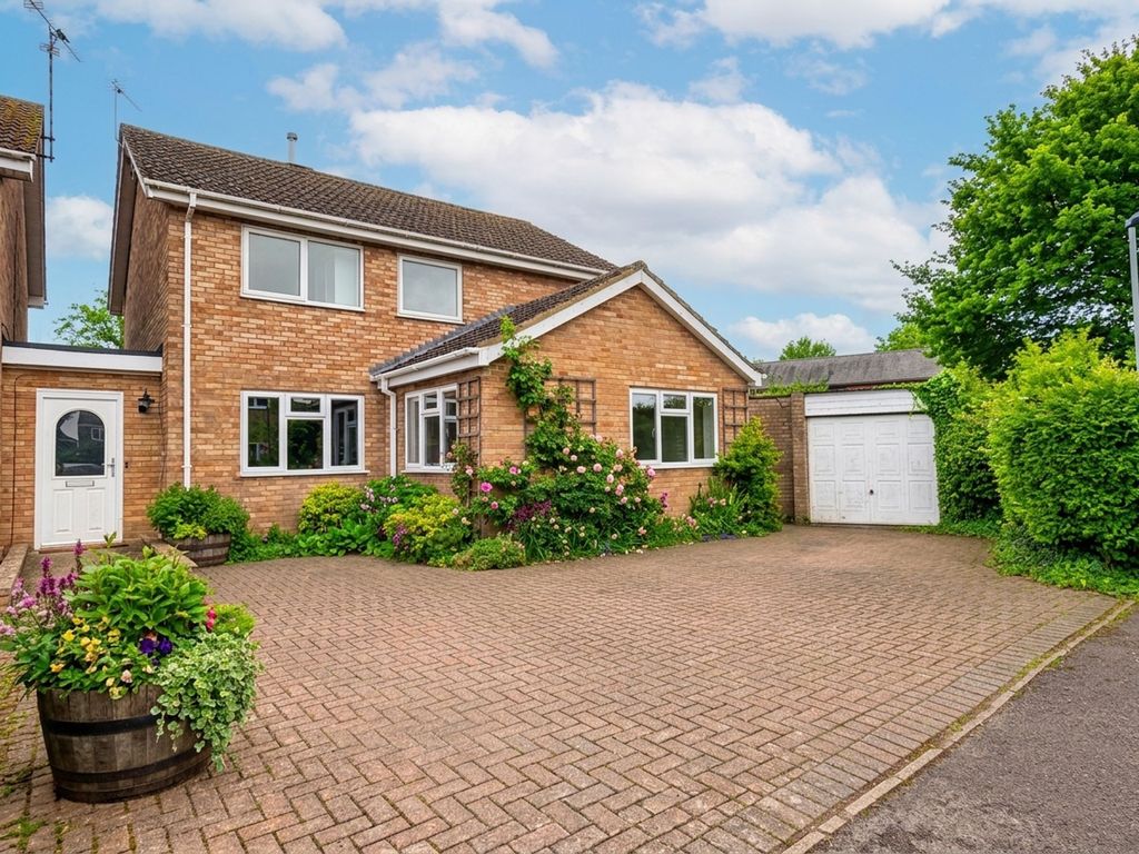 Property photo 1 of 17 Front