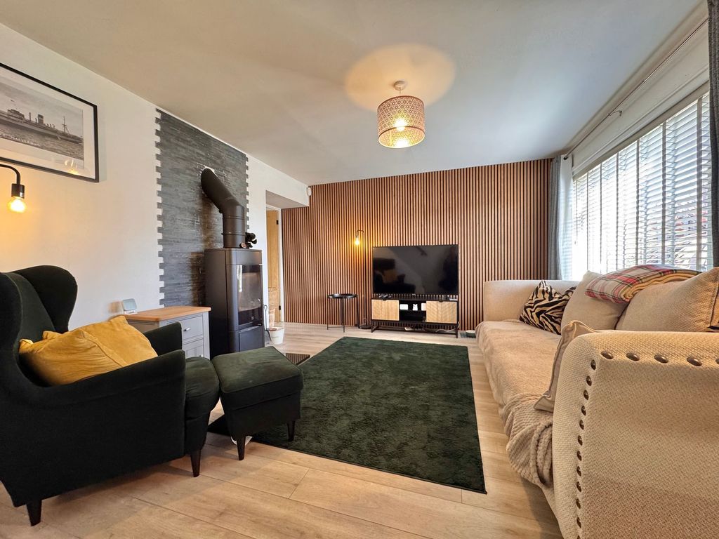 Property photo 3 of 38