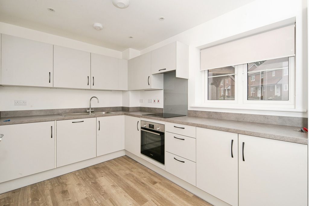 Property photo 2 of 11 Pbox-Img.Jpg