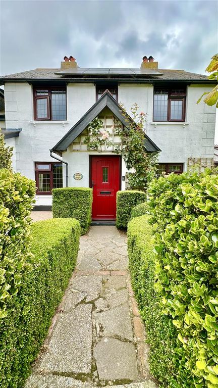 Property photo 2 of 36