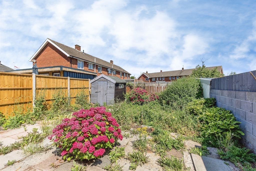 Property photo 2 of 19