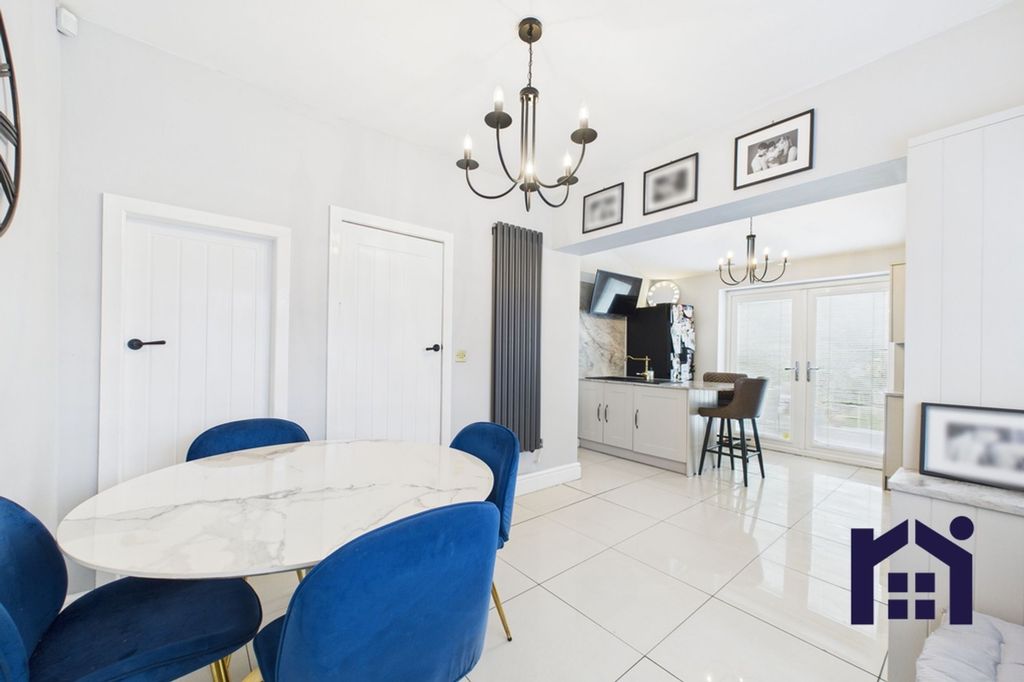 Property photo 3 of 23 Dining Kitchen