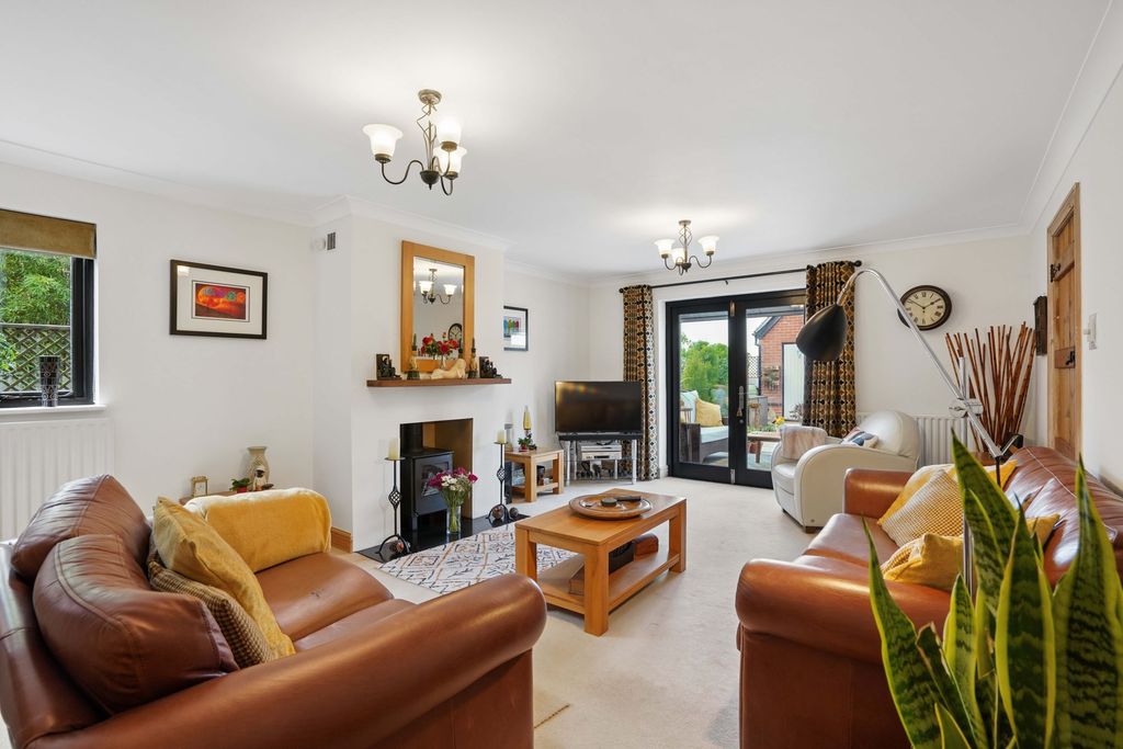 Property photo 2 of 30