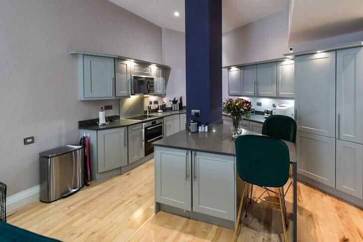 Property photo 3 of 12 Kitchen