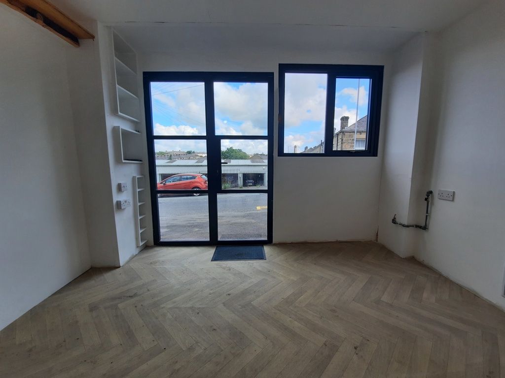 Property photo 2 of 8 Photo 8