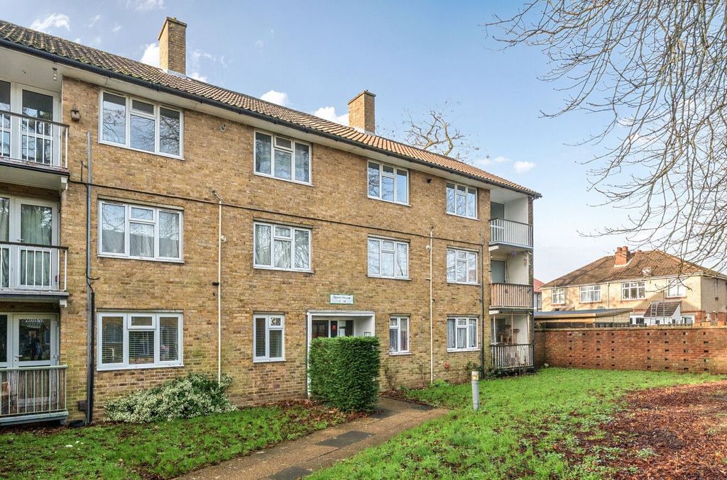 Property photo 1 of 20