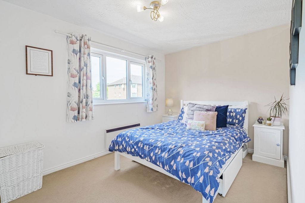 Property photo 3 of 12 Picture No. 02
