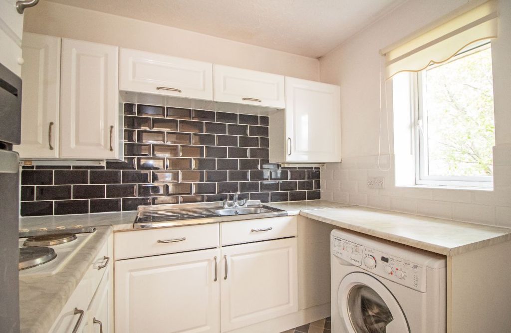 Property photo 3 of 13