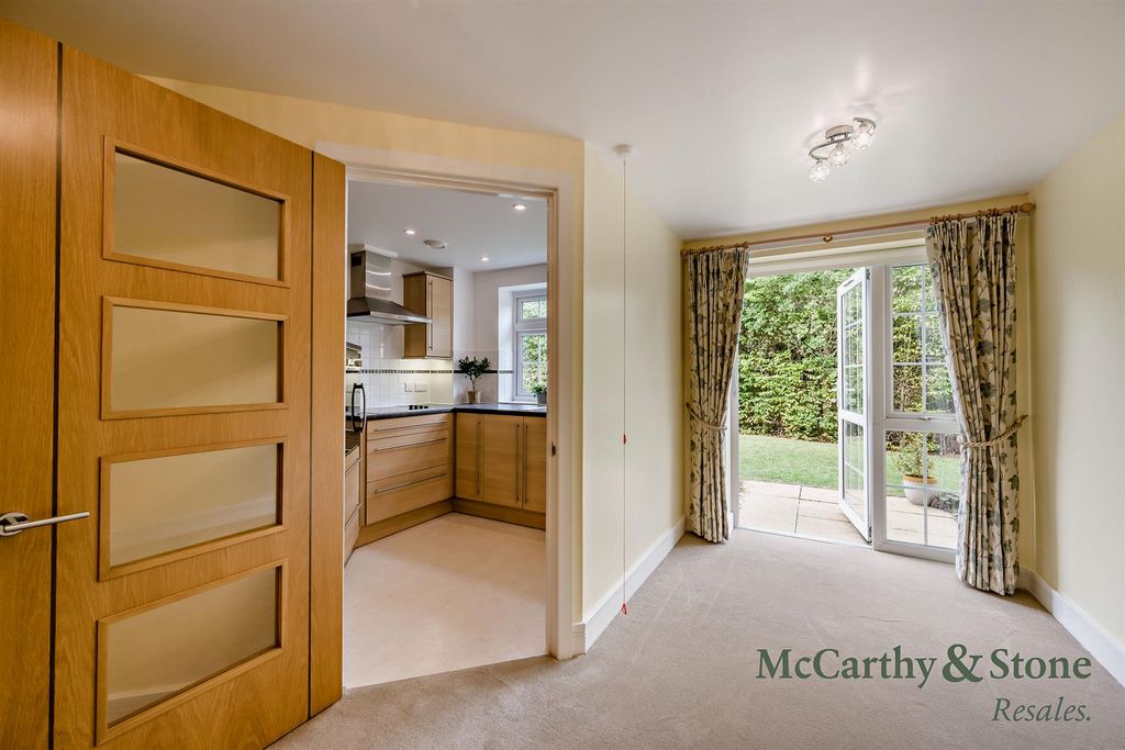 Property photo 3 of 26 8704585-Interior10-800.Jpg