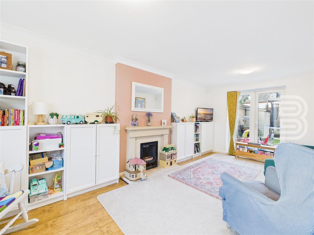 Property photo 2 of 25 Cam05587G0-Pr0102-Still007.Jpg