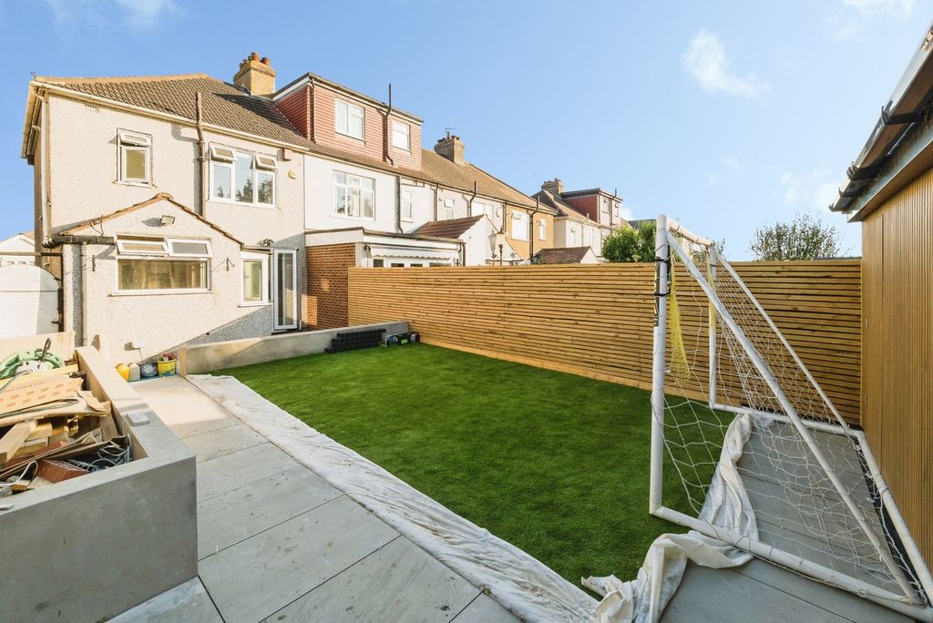 Property photo 2 of 17 Pbox-Img.Jpg