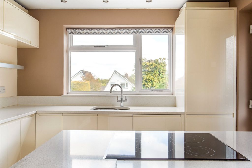 Property photo 2 of 19 Kitchen