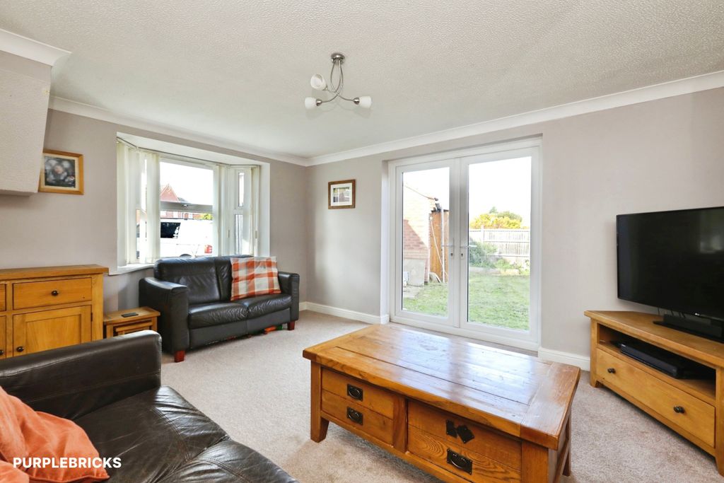 Property photo 2 of 25