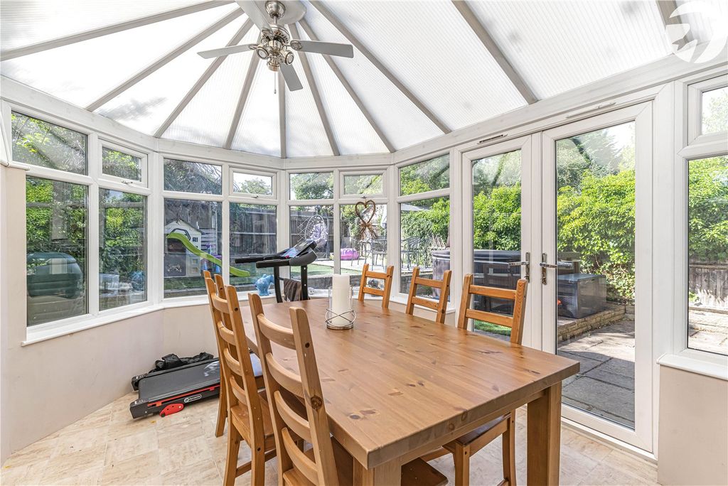 Property photo 3 of 19 Picture No. 31