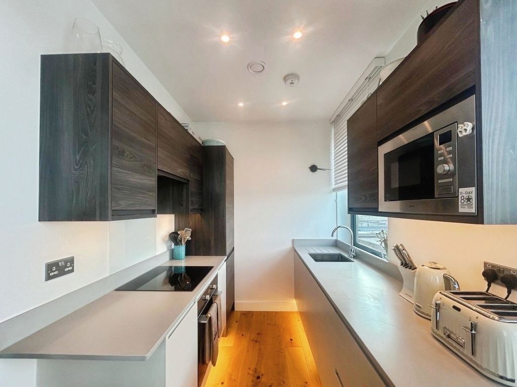 Property photo 2 of 9 Pbox-Img.Jpg