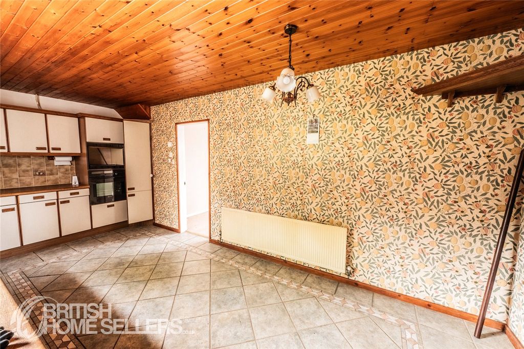 Property photo 2 of 22 Picture No. 06