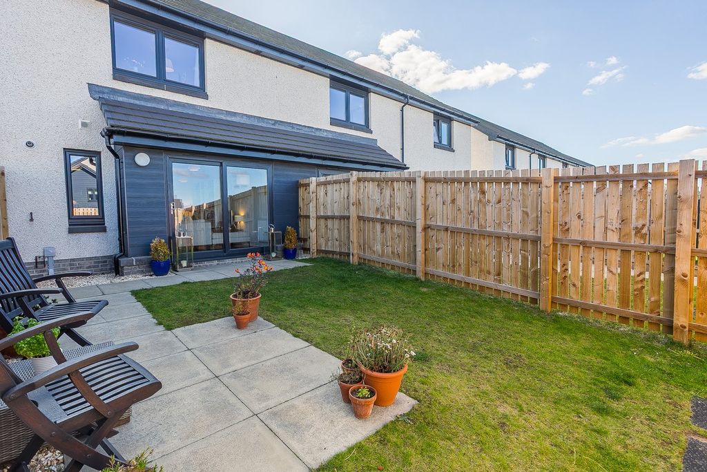 Property photo 1 of 34