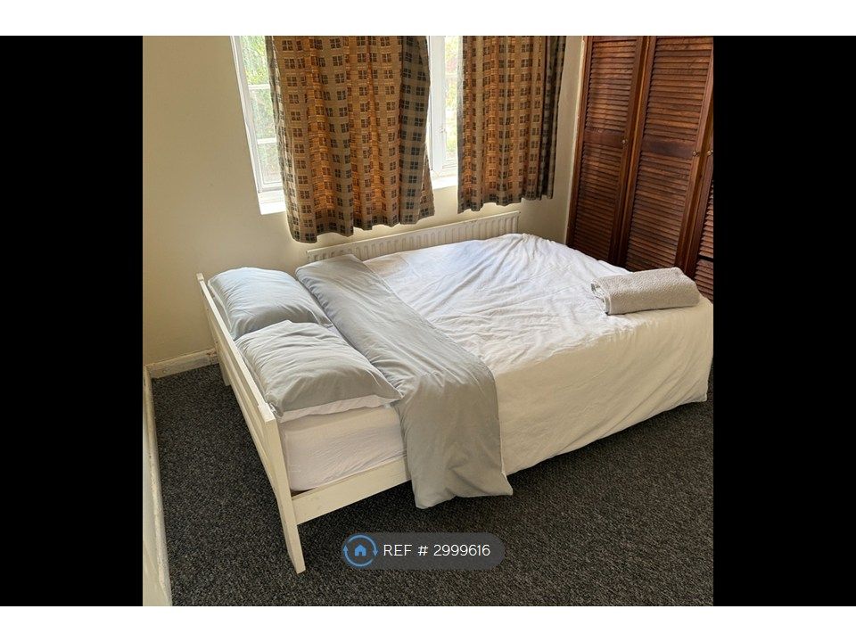 Property photo 3 of 4