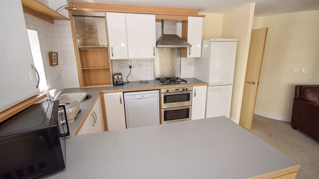 Property photo 2 of 18 4491532