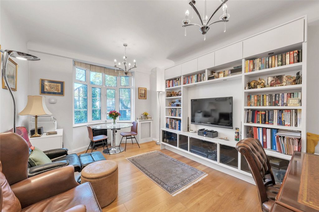 Property photo 2 of 14 Picture No. 08