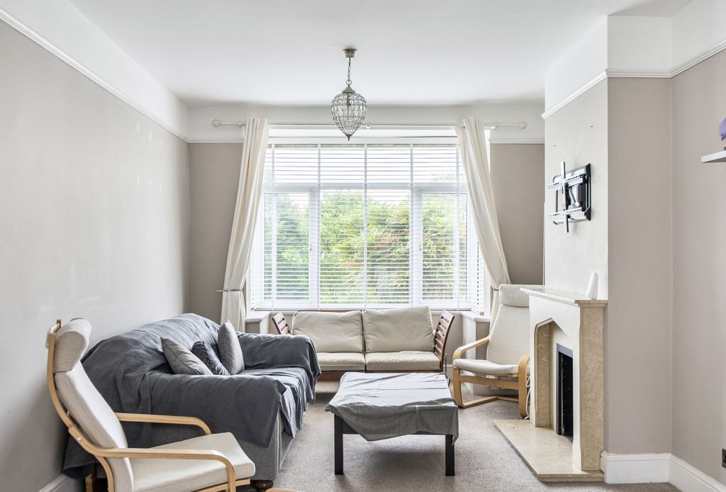 Property photo 3 of 17 1477201-8-6A2Ad28...