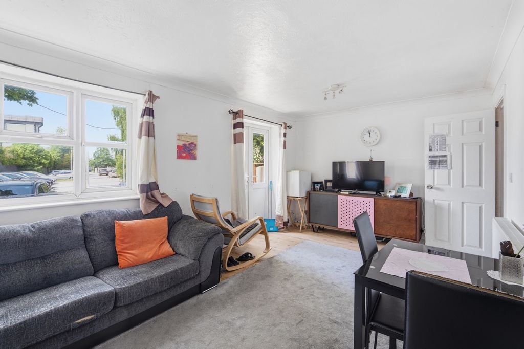 Property photo 2 of 15