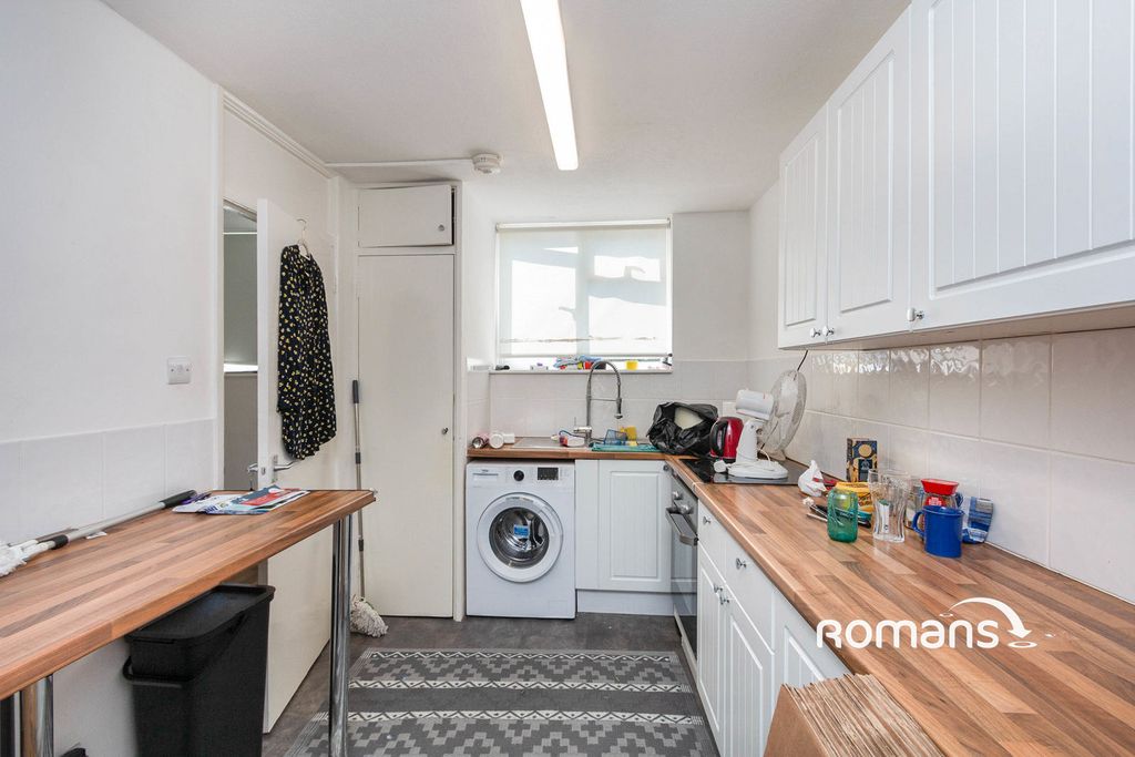 Property photo 2 of 10 Photo