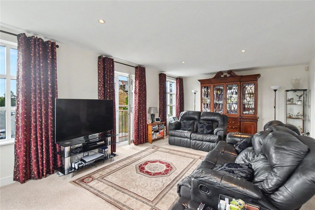 Property photo 2 of 12 Picture No. 02