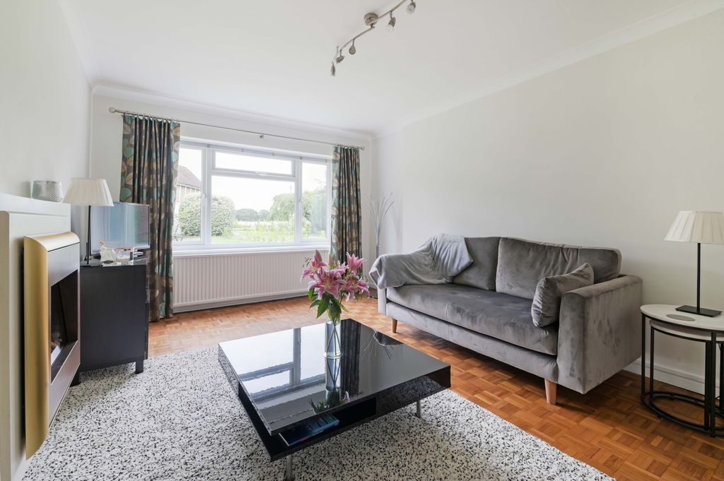 Property photo 1 of 19
